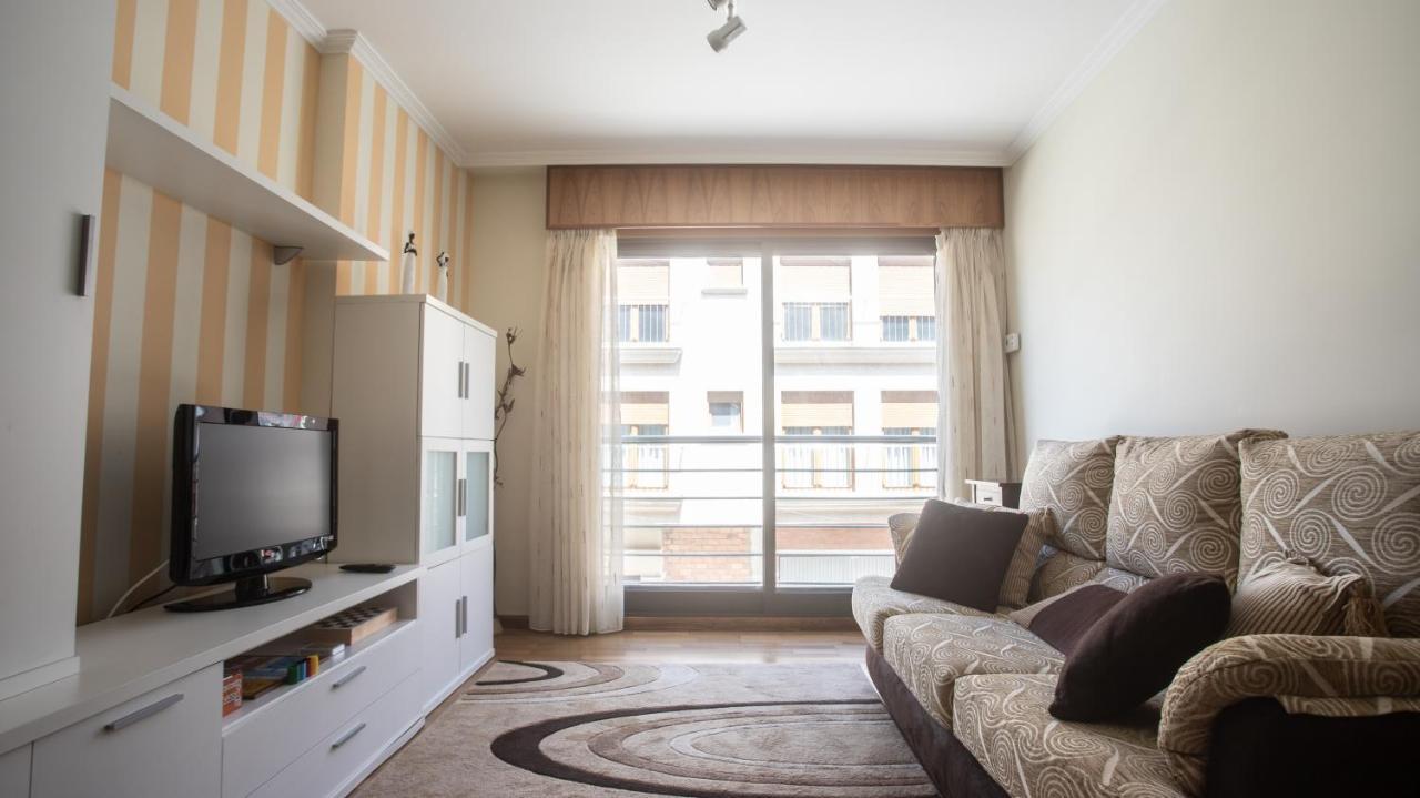 Apartamento En El Centro Con Plaza De Garaje A Guarda Luaran gambar
