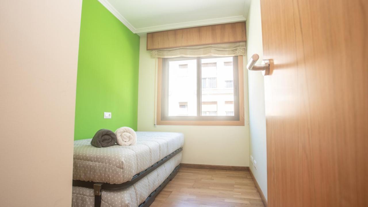 Apartamento En El Centro Con Plaza De Garaje A Guarda Luaran gambar